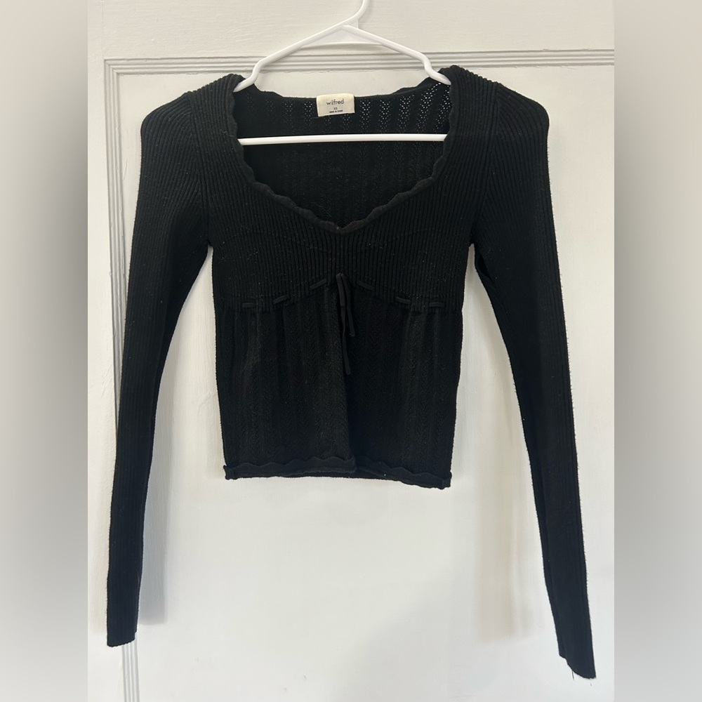 Aritzia Black Top